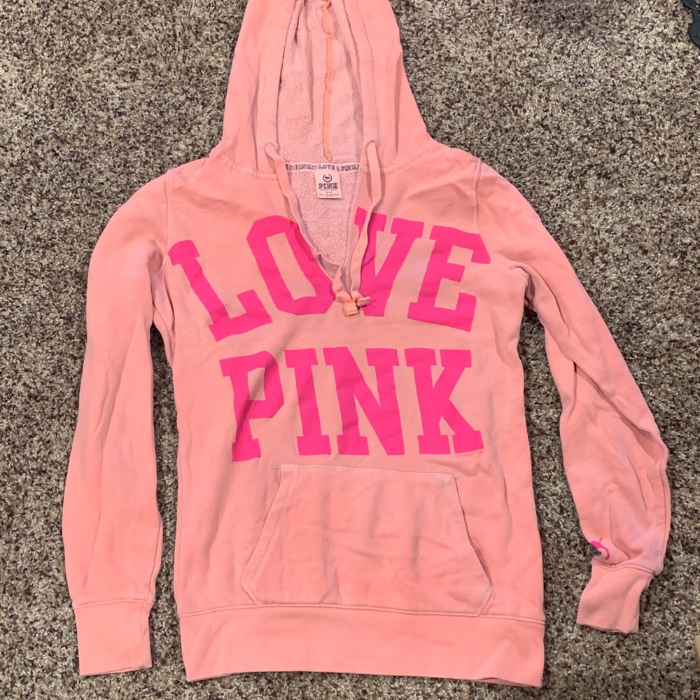 Love PINK pull over